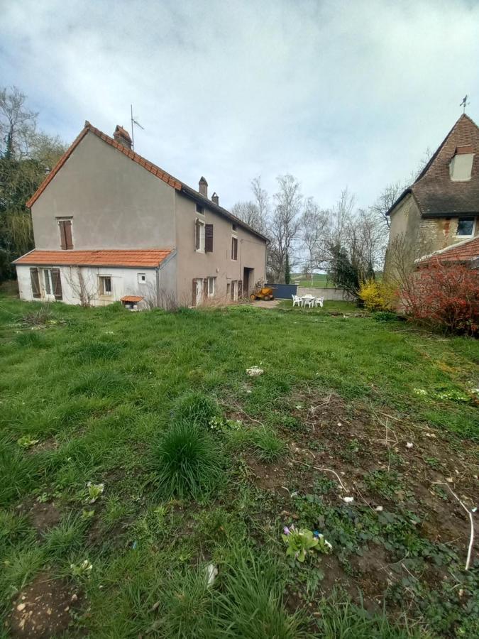 L'Univers, Vous Et Nous Pouilly-sur-Vingeanne Εξωτερικό φωτογραφία